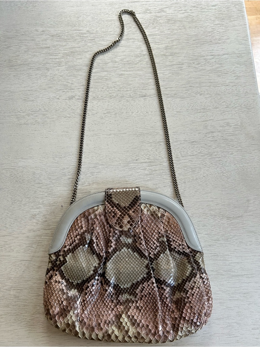 Vintage Women’s Snake-Effect Shoulder Bag in Taupe Mauve and Cream